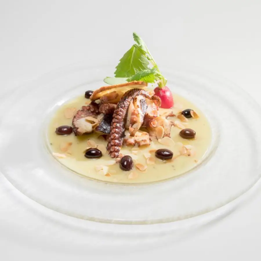 creation thumb for Polpo alla griglia con Parmantier di patate gialle e topinambur🐙🥔