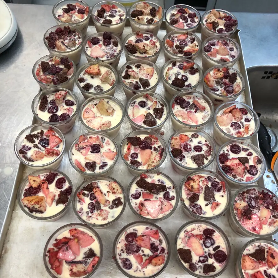 creation thumb for Apfel Kirsch Schokolade Brownie crumble