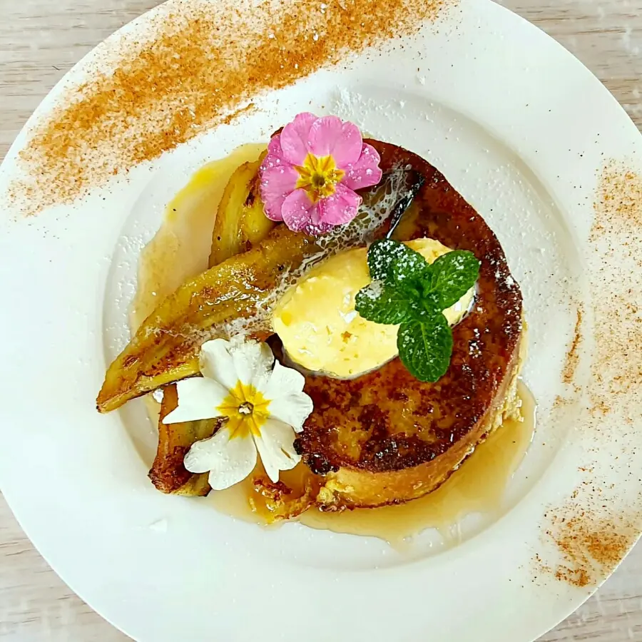creation thumb for French Toast, caramelized banana with maple syrup