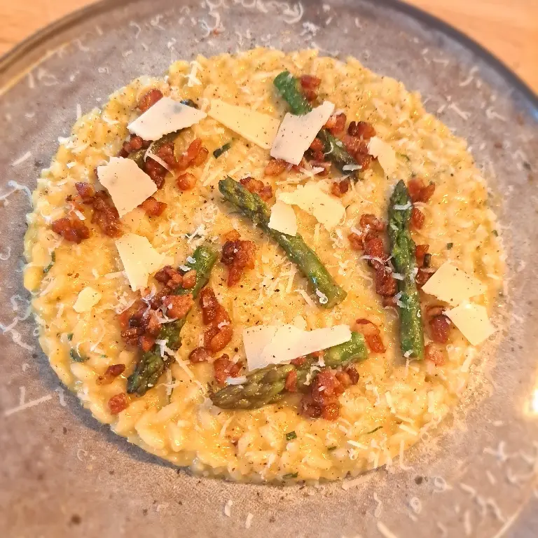 creation thumb for Saffron rissotto with asparagus bacon and Parmesan cheese