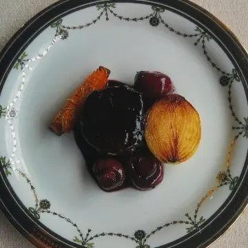 creation thumb for Beef Tenderloin Medallions in Red Wine and Mushroom Sauce