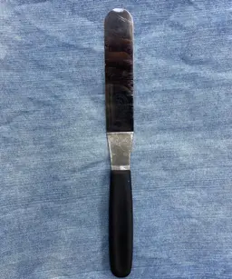 Spatula knife straightening 